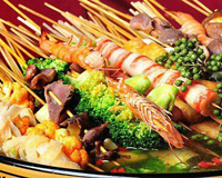 怎樣給你的麻辣燙店選擇一個(gè)好的麻辣燙展示柜